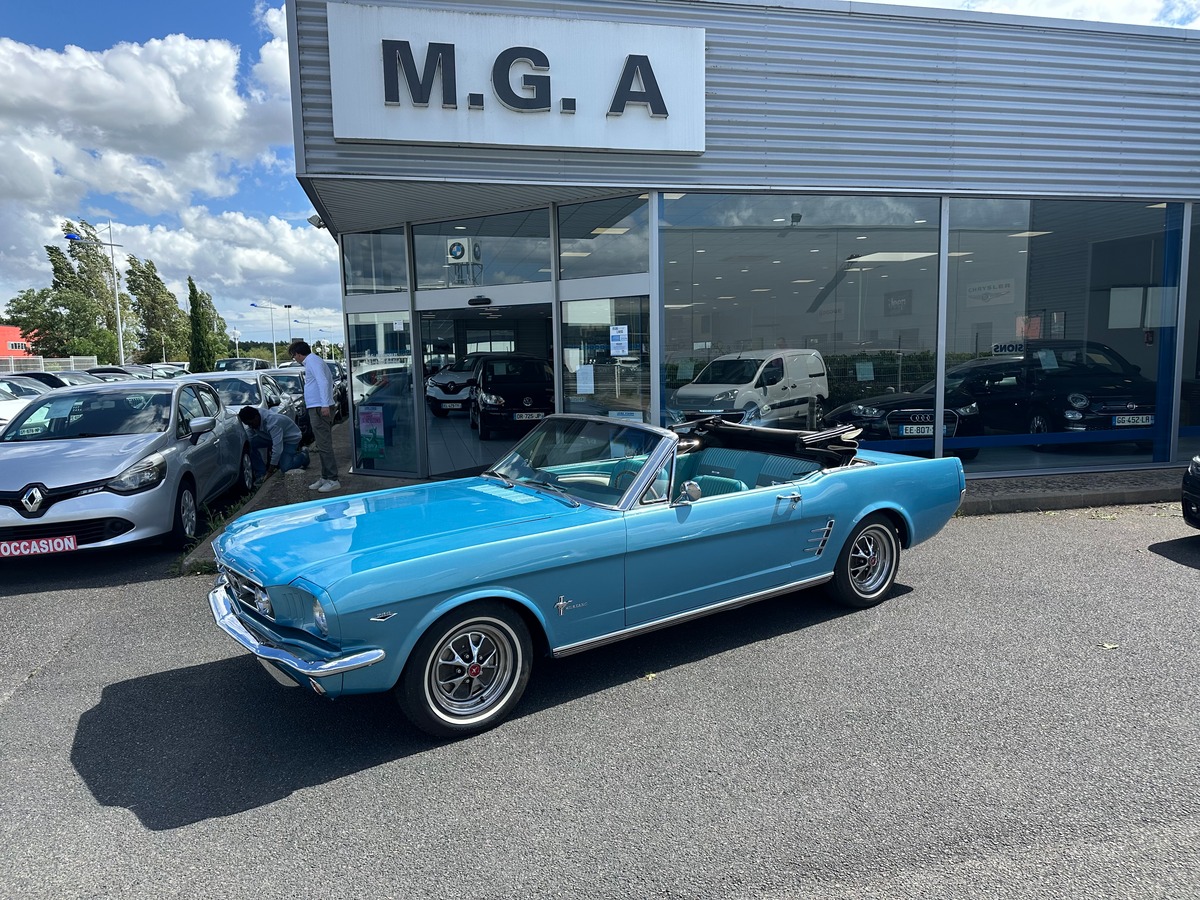 Ford Mustang V8 | Convertible | Cabriolet | Boîte de vitesse manuelle