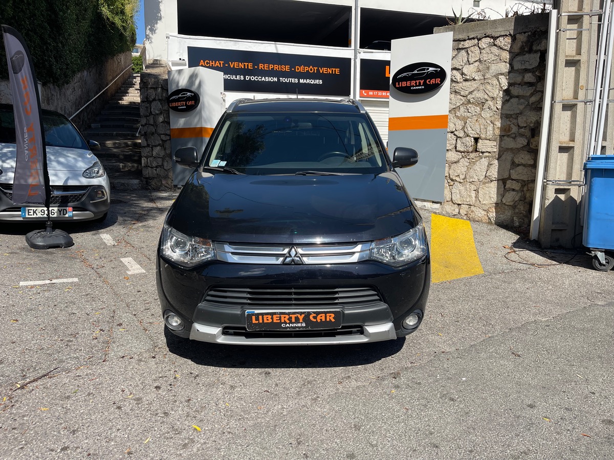 Mitsubishi Outlander 2.2 DID 150 CV 4WD / 7 Places / Caméra / GPS /