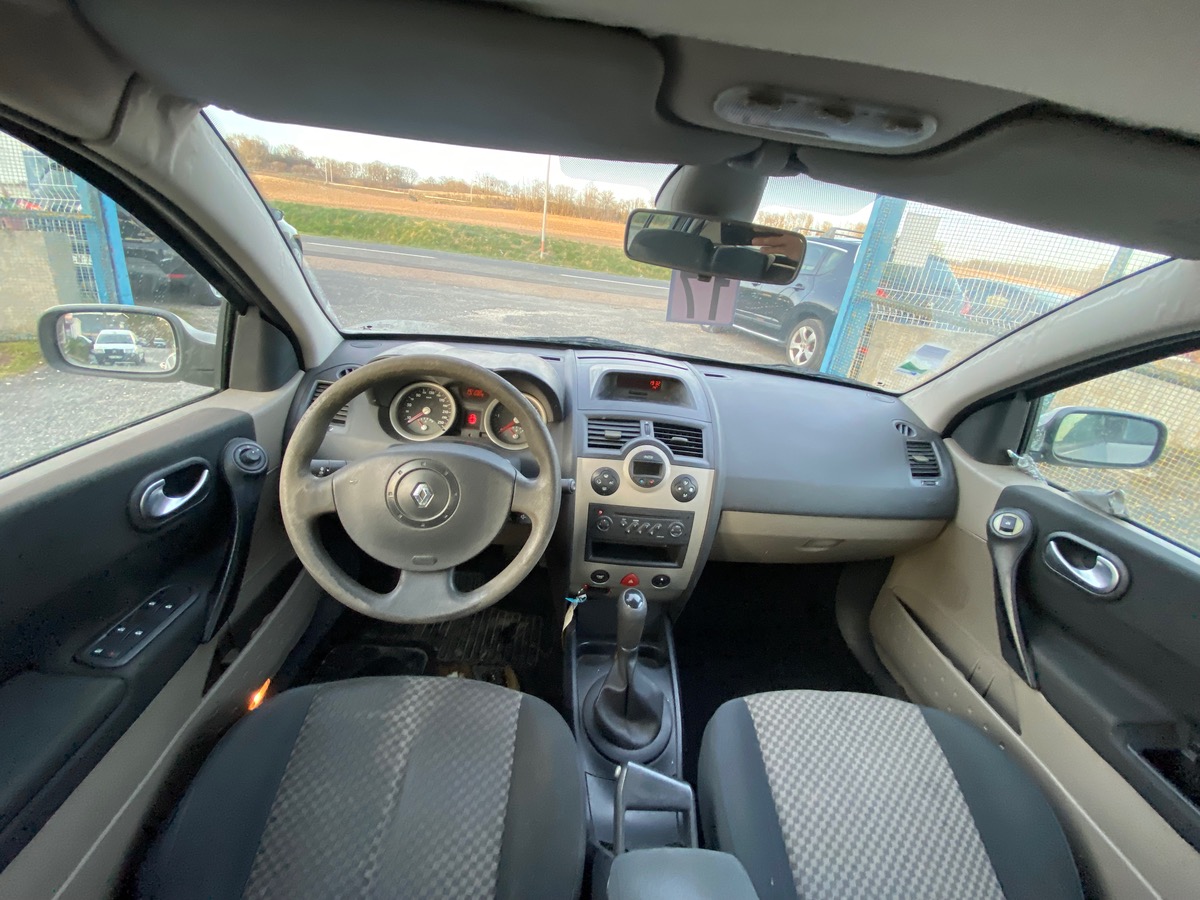 RENAULT Megane 1.5 dci 80cv 240000km petit prix 