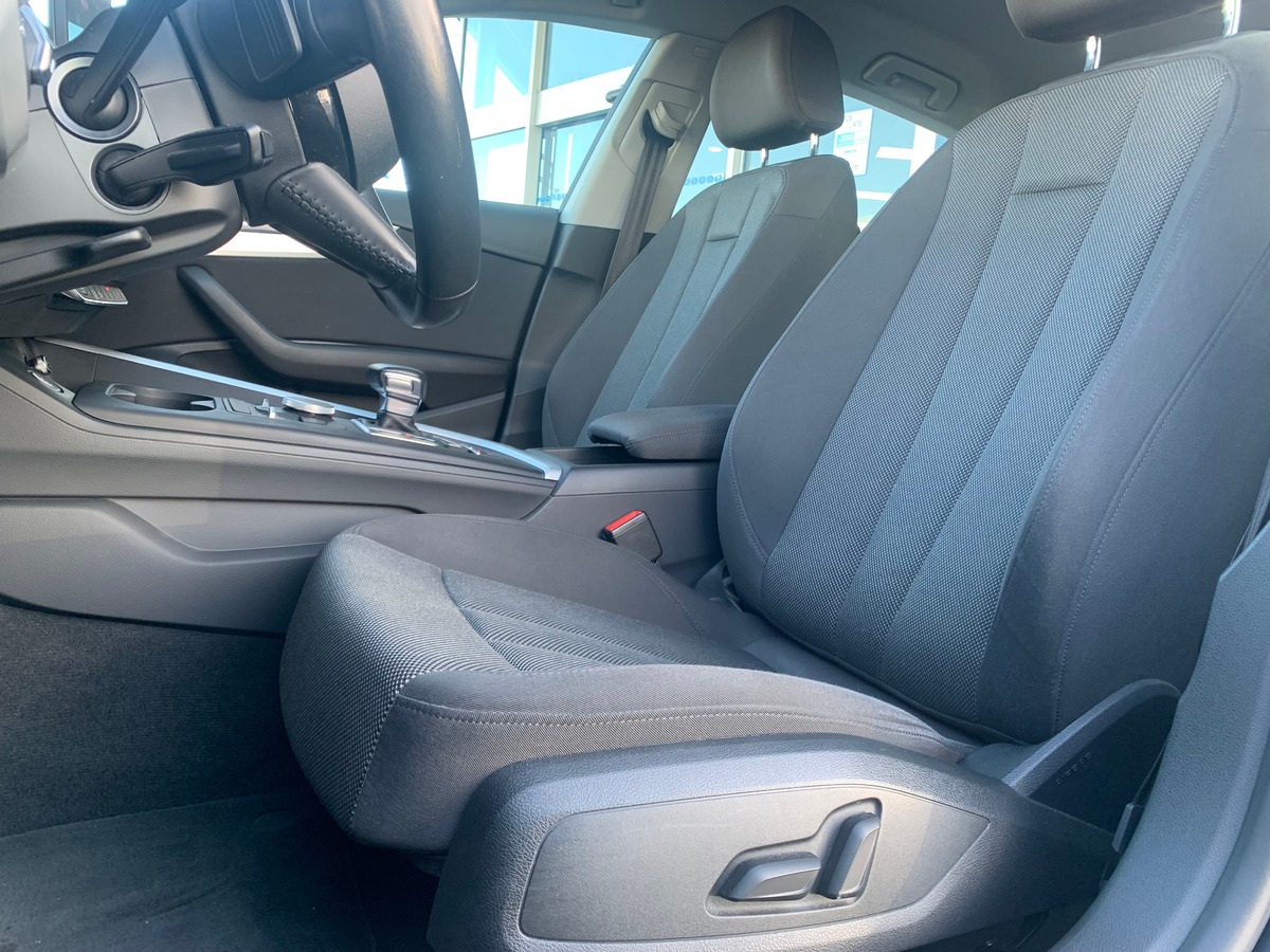 Audi A5 Sportback 190 ch | 2.0 40 | Business line | Régulateur vitesse | Radars avant arriére | GPS
