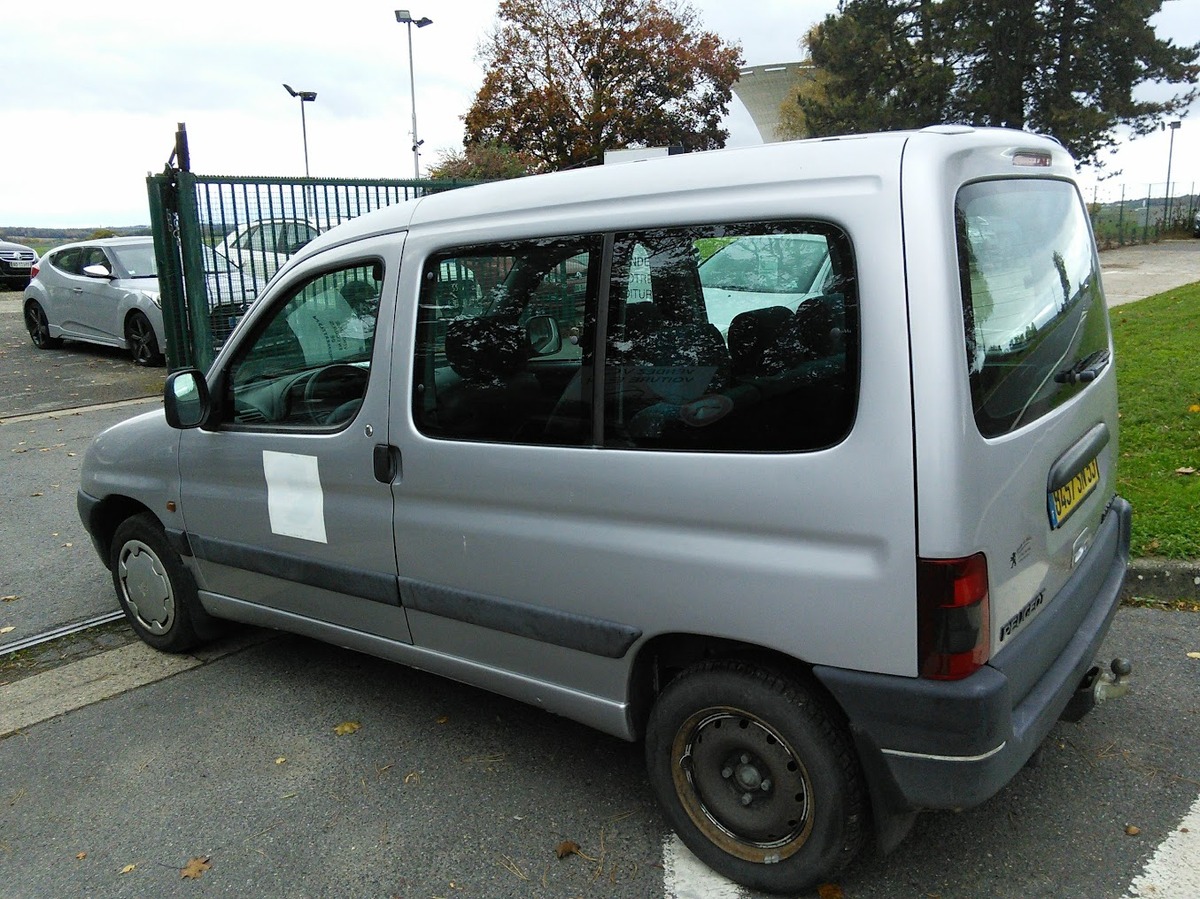 Peugeot Partner 1.8 i Break 90cv 5 PLACES