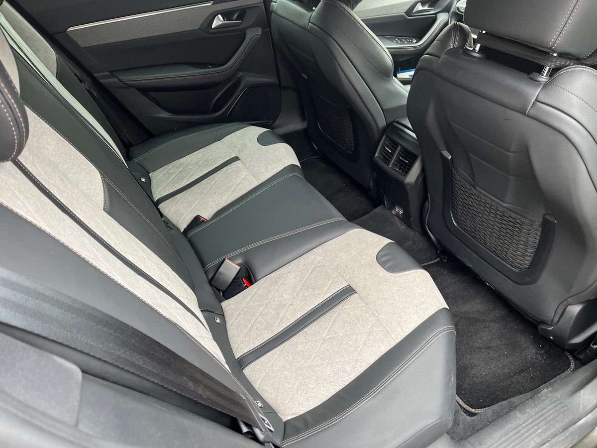 Peugeot 508 SW HYBRID 225ch GT e-EAT8, Suivi complet Peugeot, Sièges Alcantara, Audio FOCAL