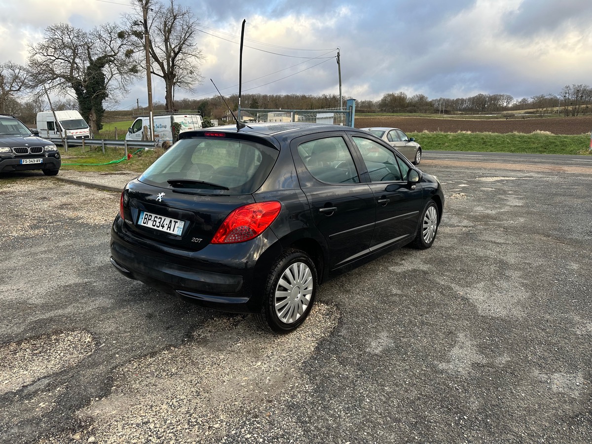 Peugeot 207 1.6 hdi 90cv 219155km