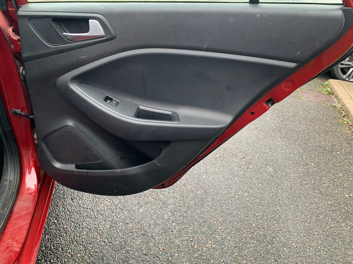 Hyundai i20 84 ch | Edition 1 | Régulateur de vitesse | Jantes Alu | Climatisation | Radar arriére