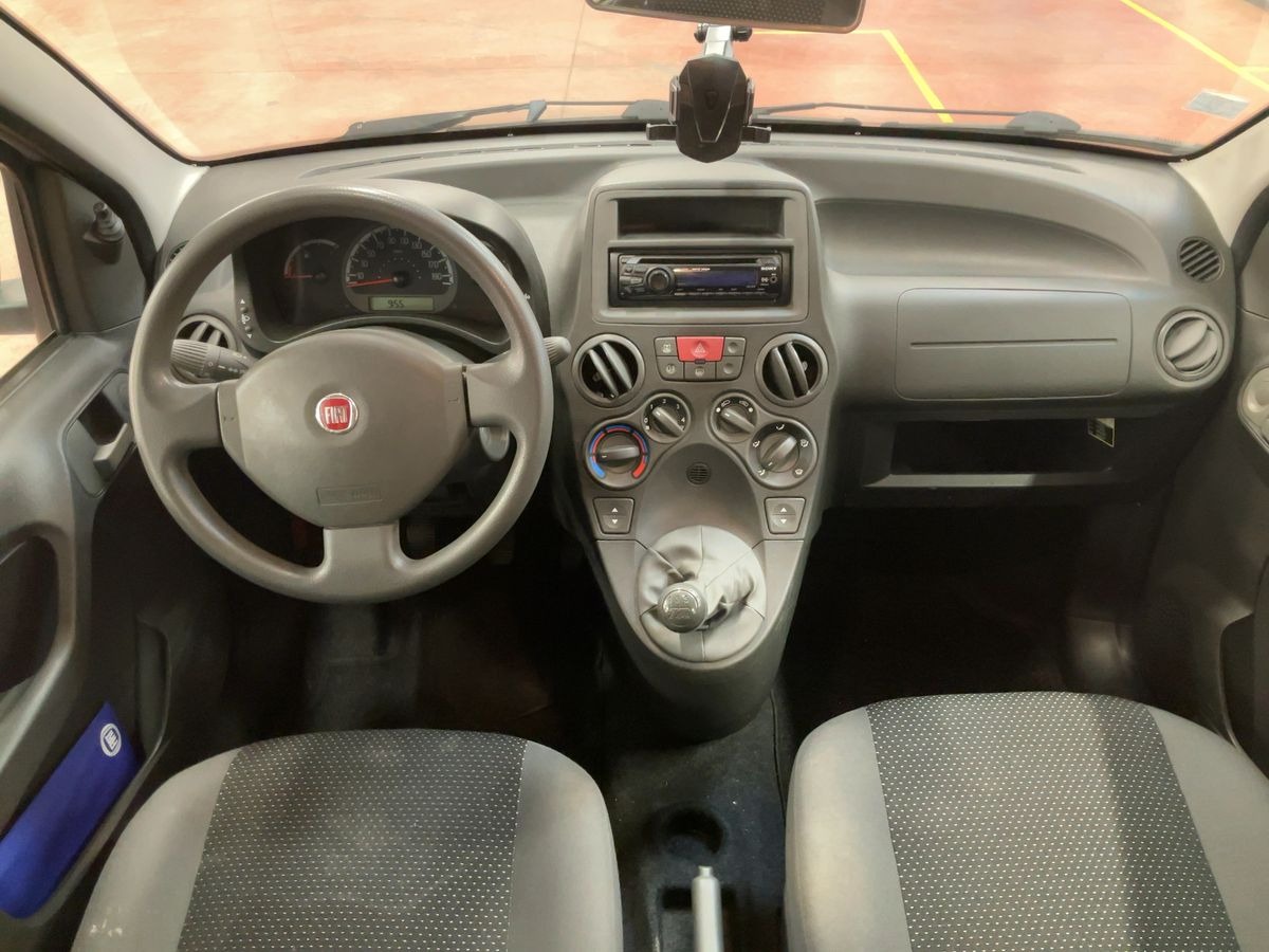 Fiat Panda 1.2 70 Team 5 portes  - REVISEE GARANTIE Faible kilometrage