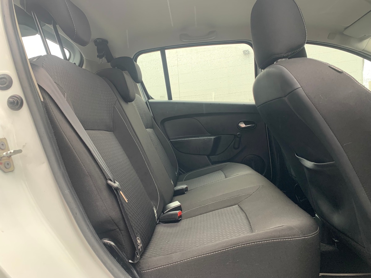 Dacia Sandero 90 ch | Lauréate | Phase 2 | GPS | Régulateur de vitesse | Climatisation | Bluetooth