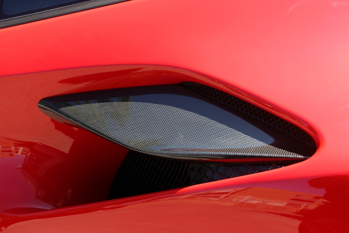 Ferrari F8 Tributo COUPE 3.9 DCT V8 BiTurbo 720 ch 1ère MAIN  ROSSO SCUDERIA - ORIGINE FRANCE