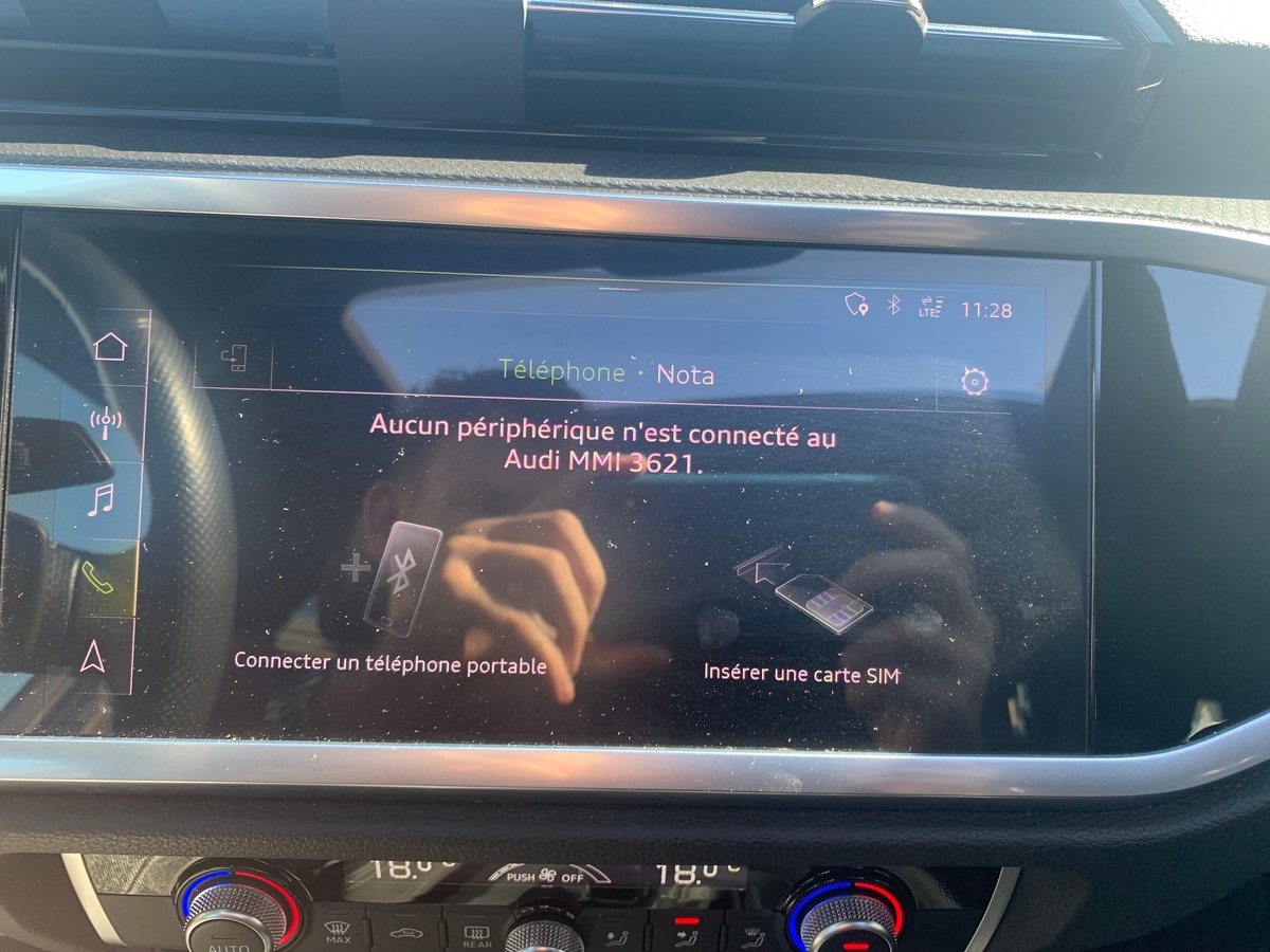 Audi Q3 150 ch | S line | Toit ouvrant | Caméra de recul | Apple car play | Attelage | Régulateur