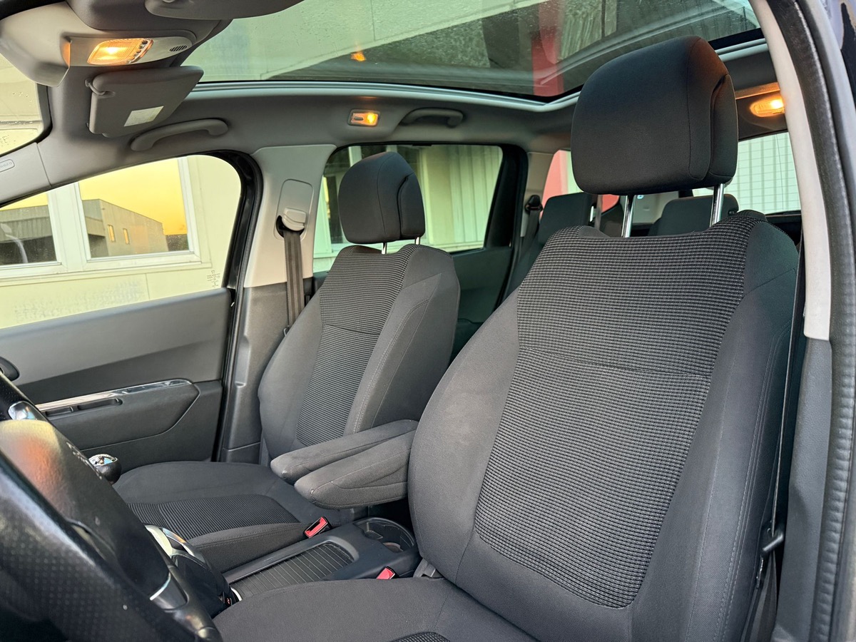Peugeot 5008 1.6 HDI 115 CV S&S 7 place styles en 4XCBL