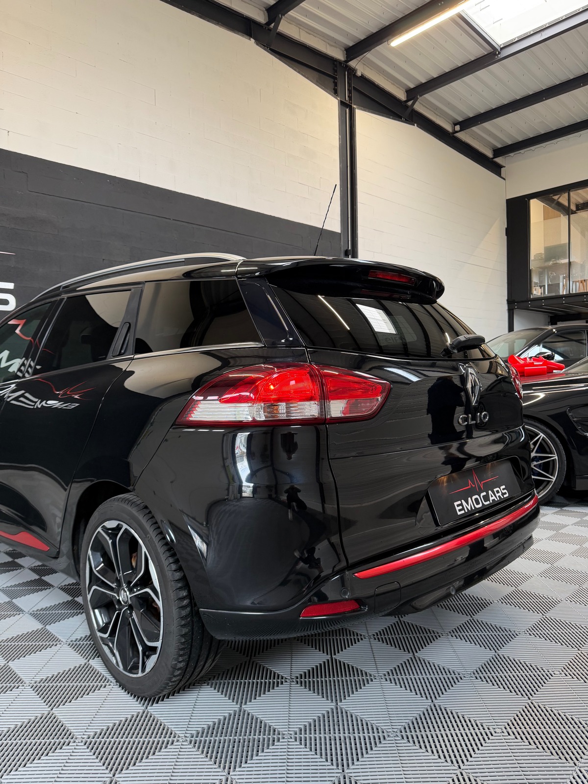 RENAULT Clio IV ESTATE INTENS 1.5 dci 110ch