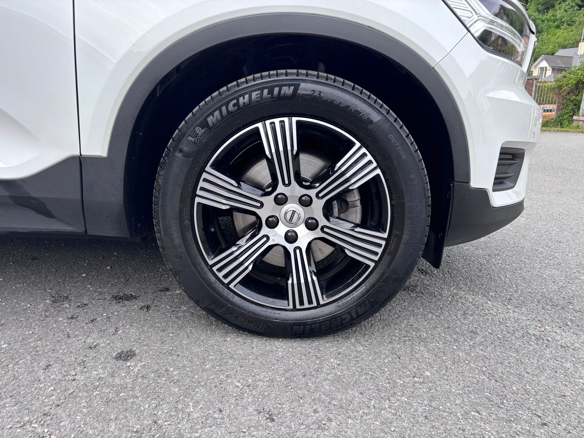 Volvo XC40 2.0 T6 HYBRID - TVA RECUPERABLE - Attelage électrique