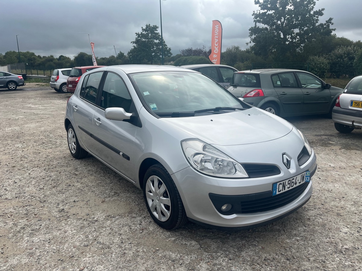 RENAULT Clio 1.5 dci