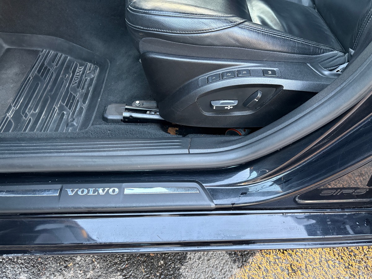 Volvo V40 D2 SUMMUM - 115CH - ENTRETIEN COMPLET