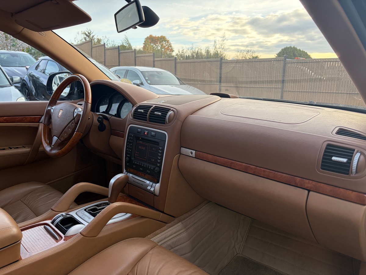 Porsche Cayenne 3.2 V6 250cv Boîte auto SIÈGE ÉLECTRIQUE - TOIT OUVRANT -  CLIMATISATION AUTOMATIQUE