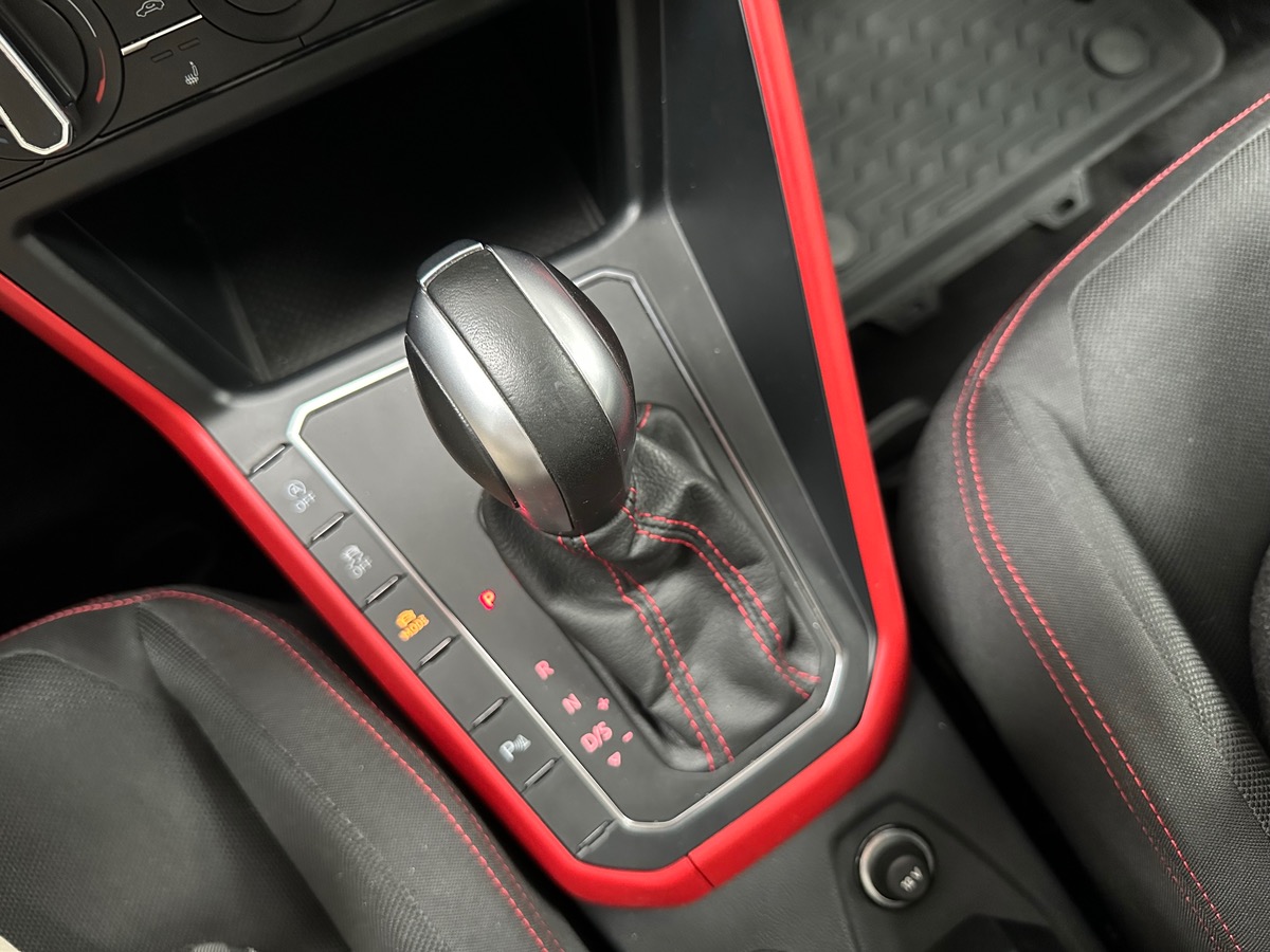 Volkswagen Polo VI GTI 2.0 TSI 200cv DSG6