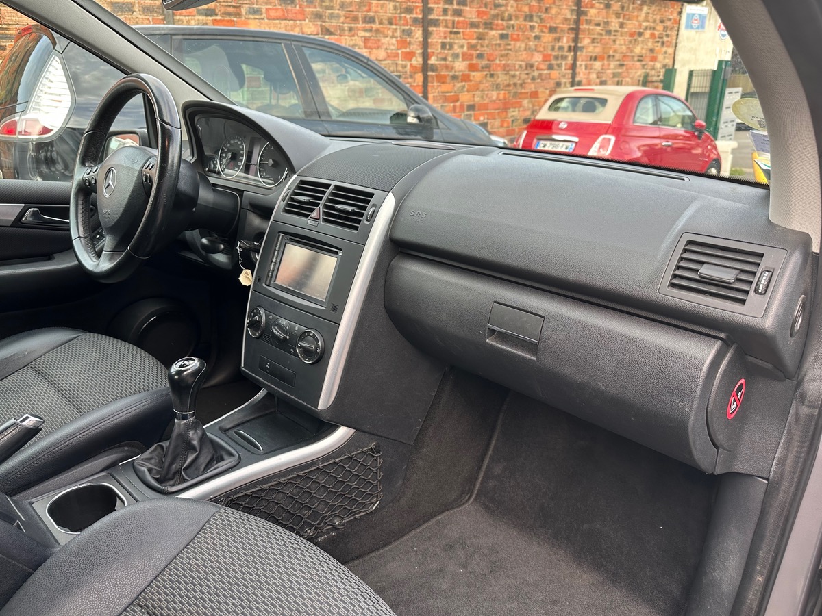 Mercedes-Benz Classe A 180 CDI moteur Mercedes 4XCBLuet