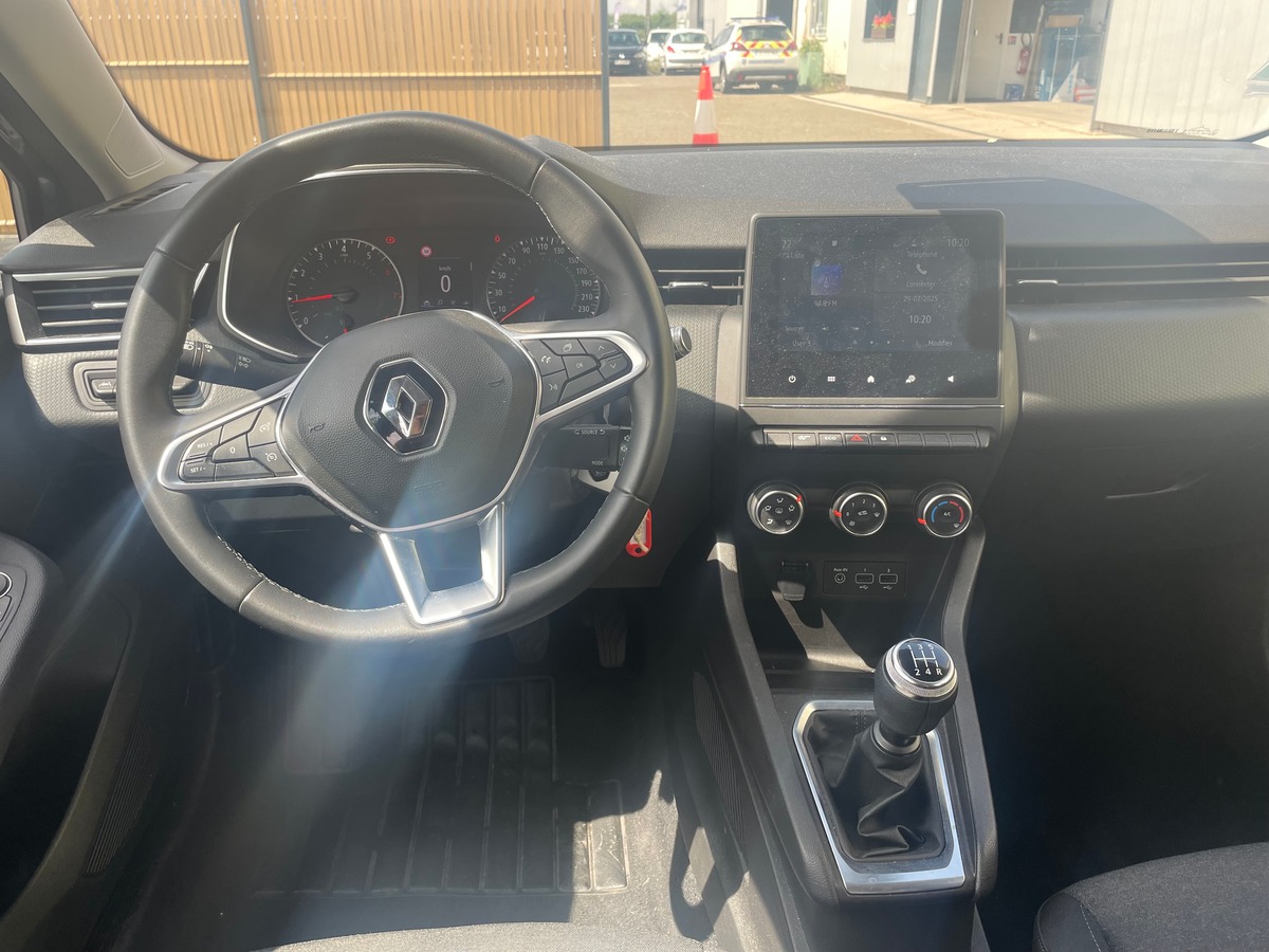 RENAULT Clio V 1.0 TCe 100 cv CARPLAY - CLIMATISATION - RADAR DE RECUL - REGULATEUR DE VITESSE