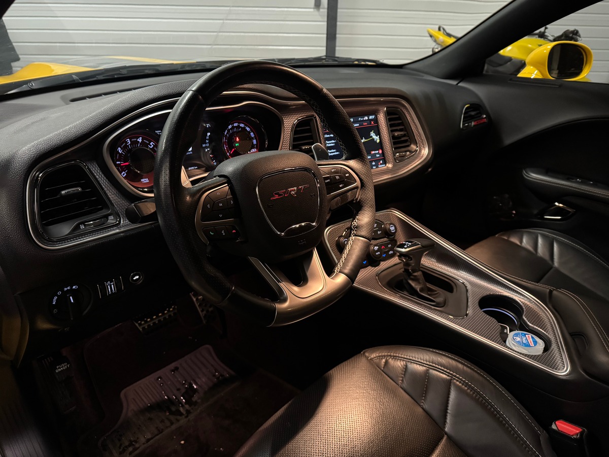 Dodge CHALLENGER SRT HELLCAT 6.2L 707 1ERE MAIN ORIGINE FRANCE
