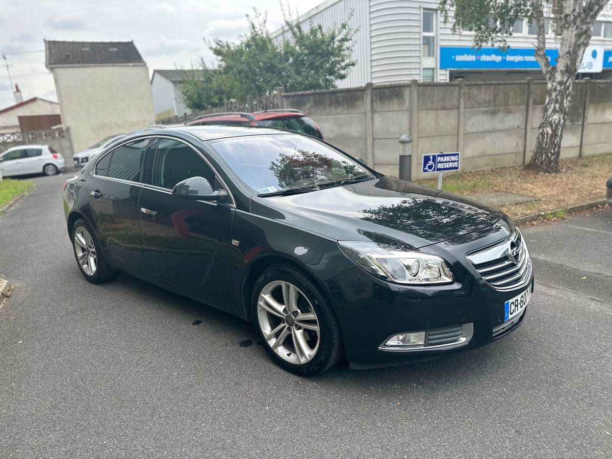Opel Insignia 2.0 CDTI 160 CV cosmos 1er main  en 4XCBL foule option