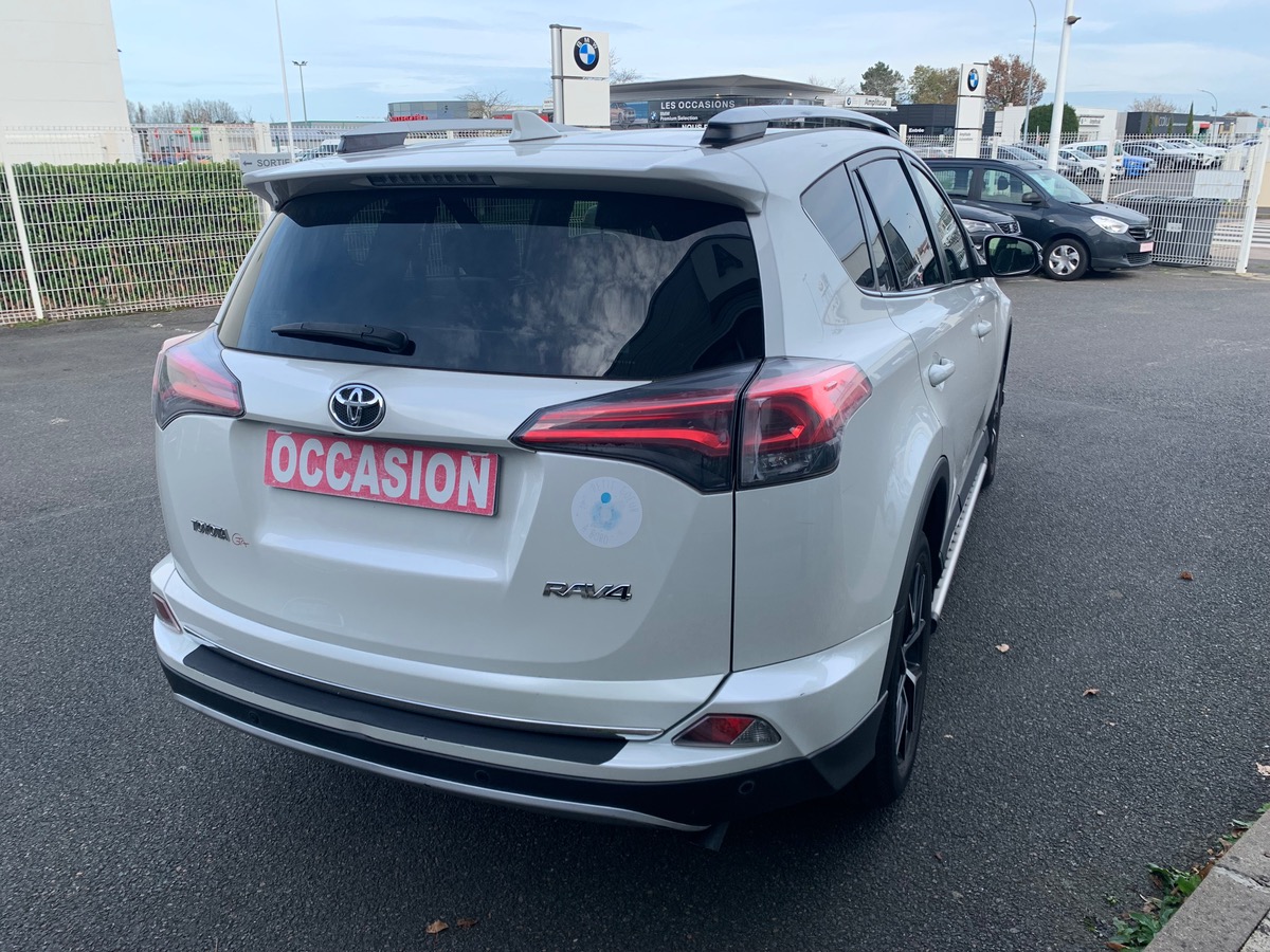 Toyota RAV4 143 | DESIGN | D-4D | 2WD | GPS | Caméra recul | Sièges avant sport | Régulateur vitesse