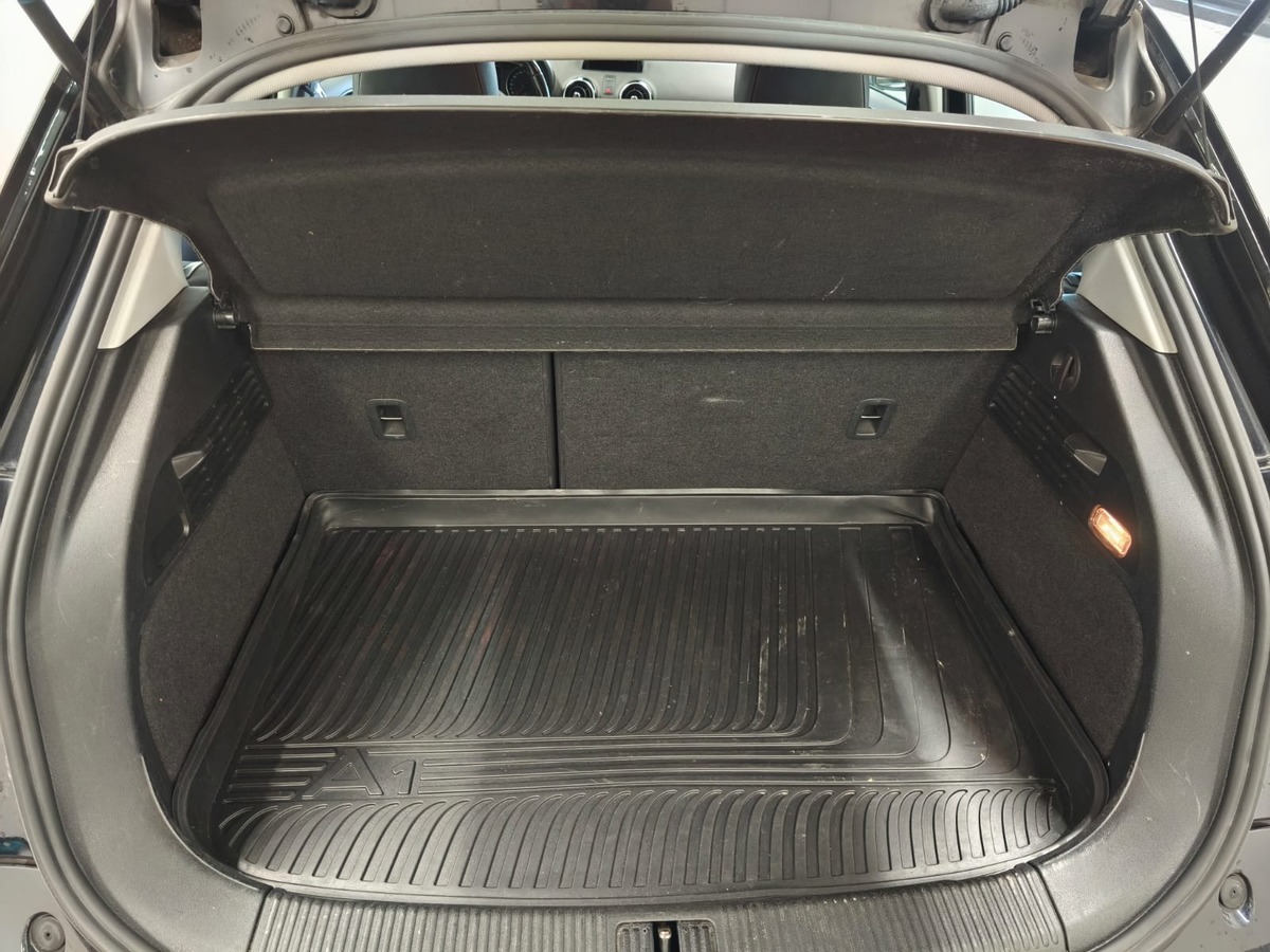 Audi A1 Sportback 2.0 TDI 143 ch Ambition luxe Cuir GPS Distrib embrayage neuve  - Garantie 6 mois -