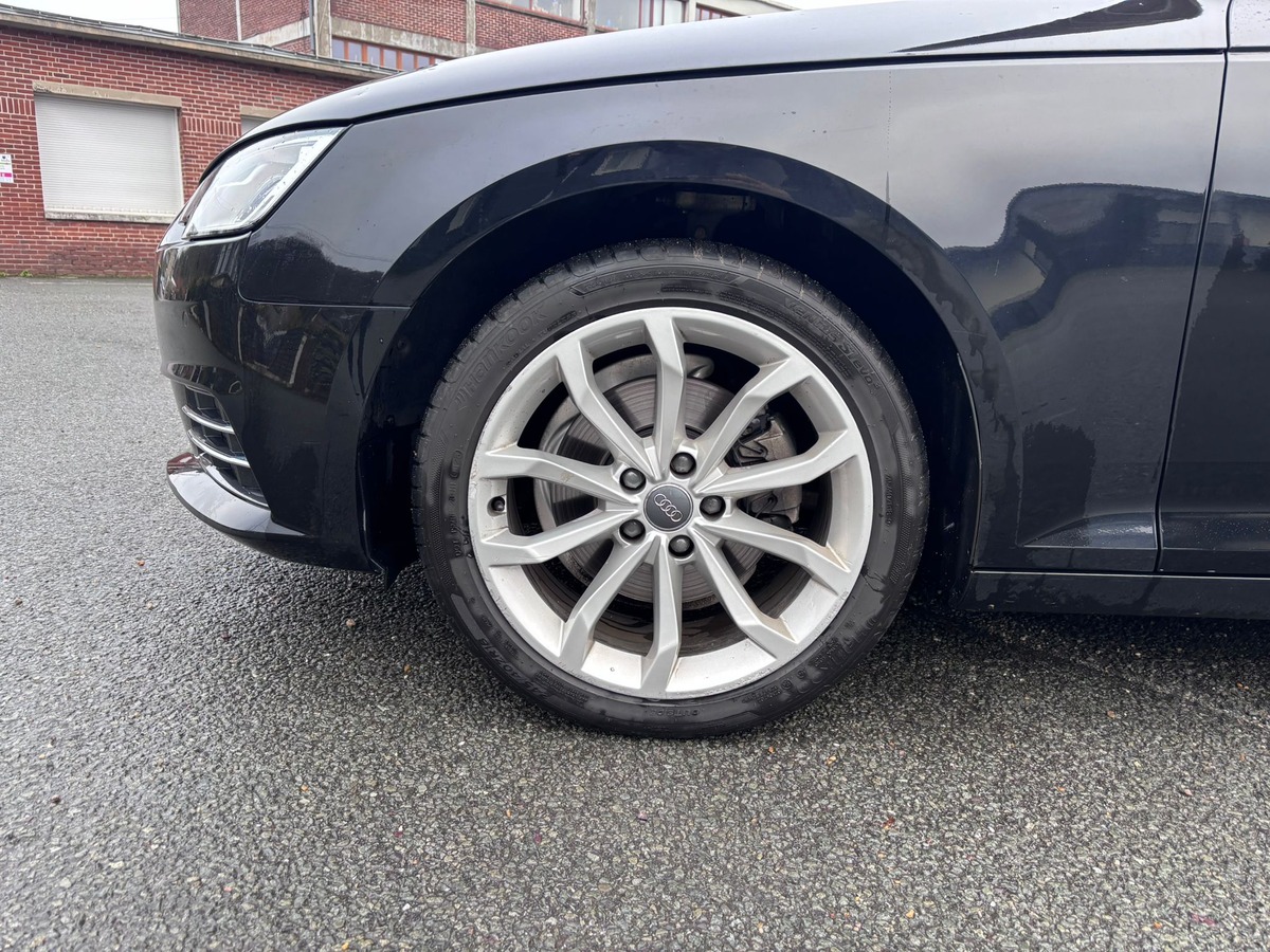 Audi A4 Avant 2.0 TFSI S-Tronic - Française - Suivi d'entretiens - CARPLAY