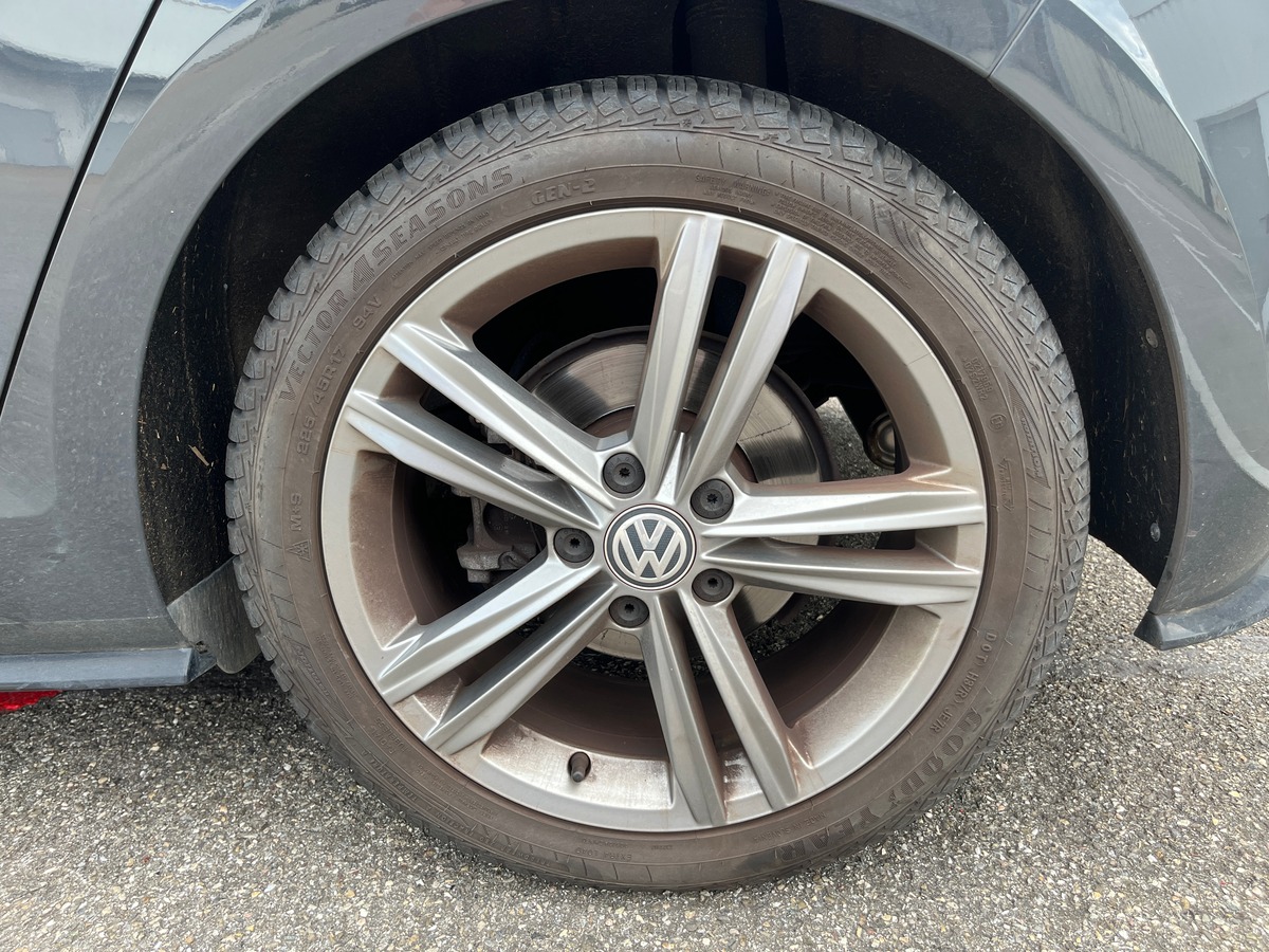 Volkswagen Golf VII 1.5 TSI 150ch DSG7 R-LINE, SUIVI COMPLET VOLKSWAGEN, SIEGES CHAUFFANT