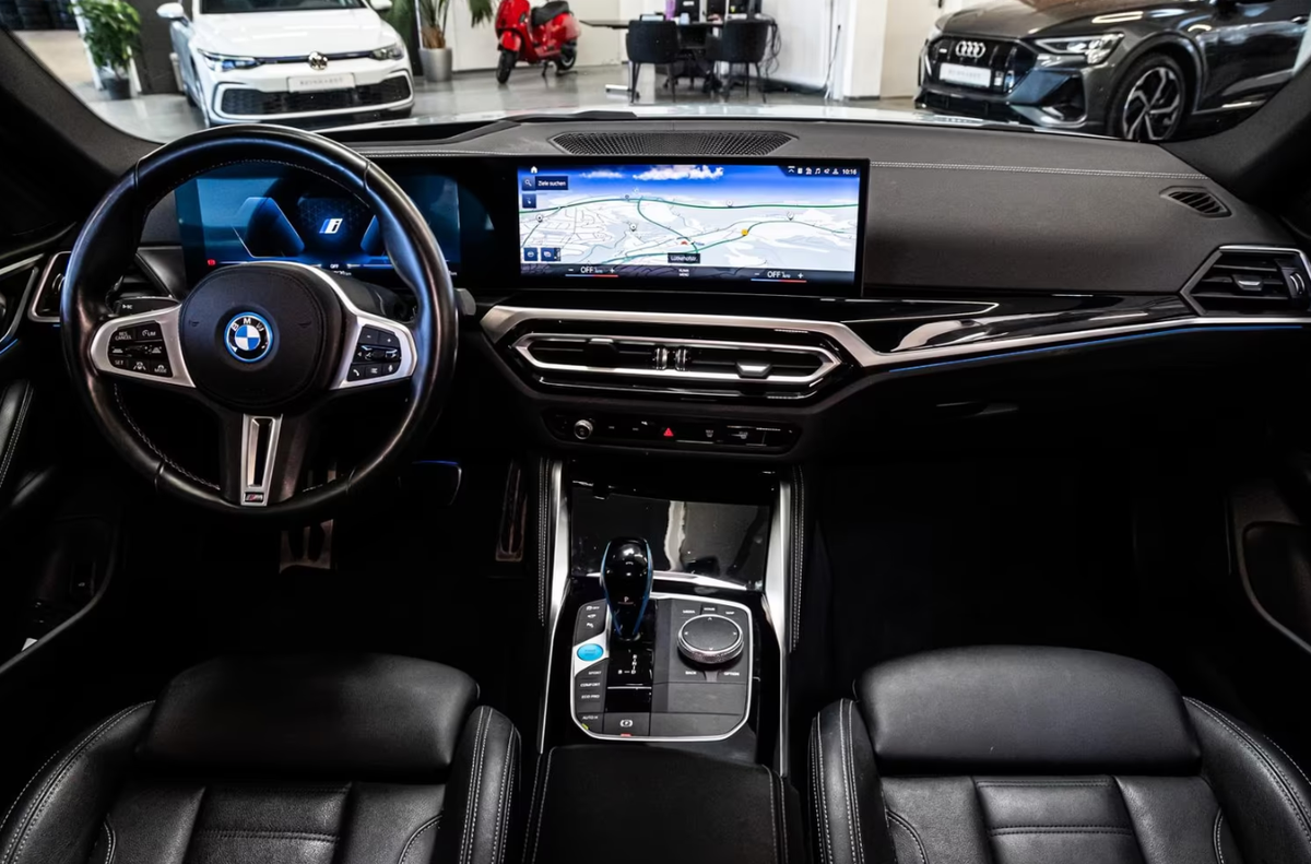 Bmw i4 M50 544ch xDrive GranCoupé Toit ouvrant Gris M Brooklyn