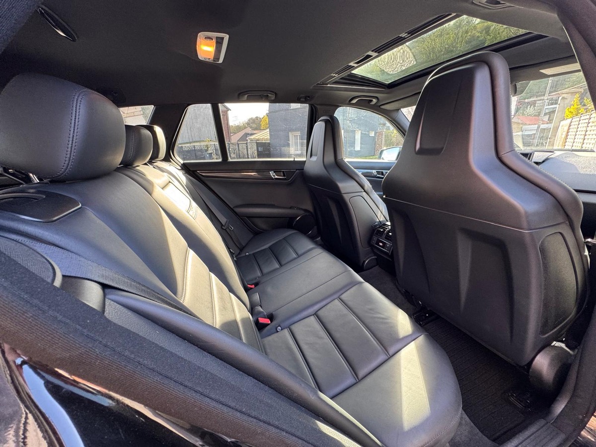 Mercedes-Benz Classe C 63 AMG 6.3 457cv Avantgarde BVA7- Suivi complet