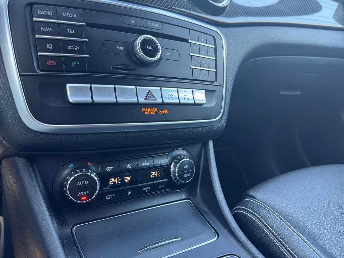 Mercedes Benz GLA 200 CDI STARLIGHT EDITION 7G-DCT