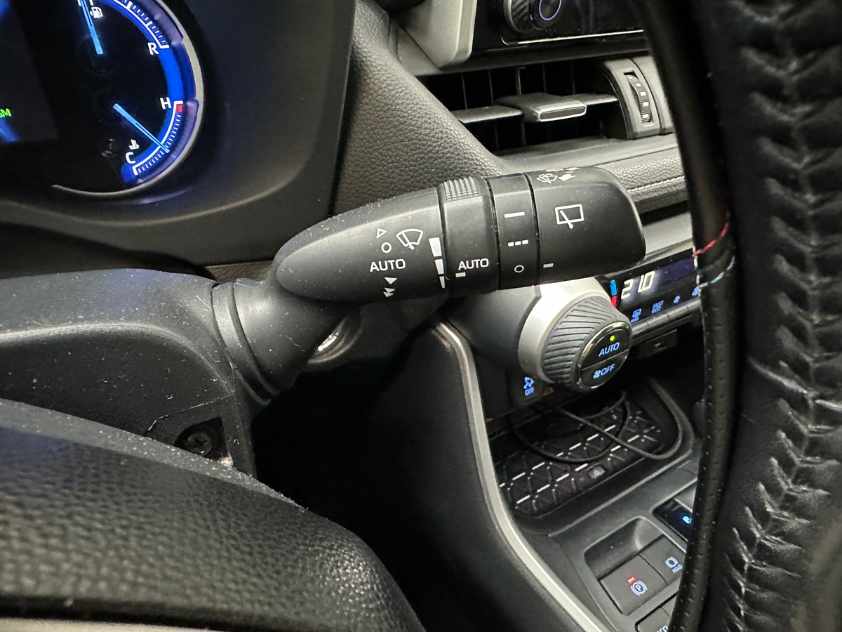 Toyota RAV4 2.5 218 HYBRIDE DYNAMIC 2WD PACK DEMO DESIGN / ATTELAGE AMOVIBLE / CARPLAY