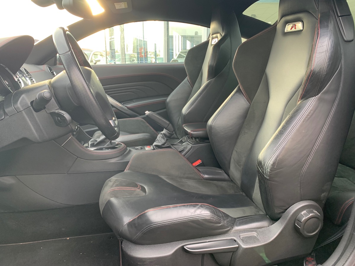 Peugeot RCZ 270 | R | Pack Sport | GPS | Radar avant arriére | Baquet sport mi-cuir Alcantara