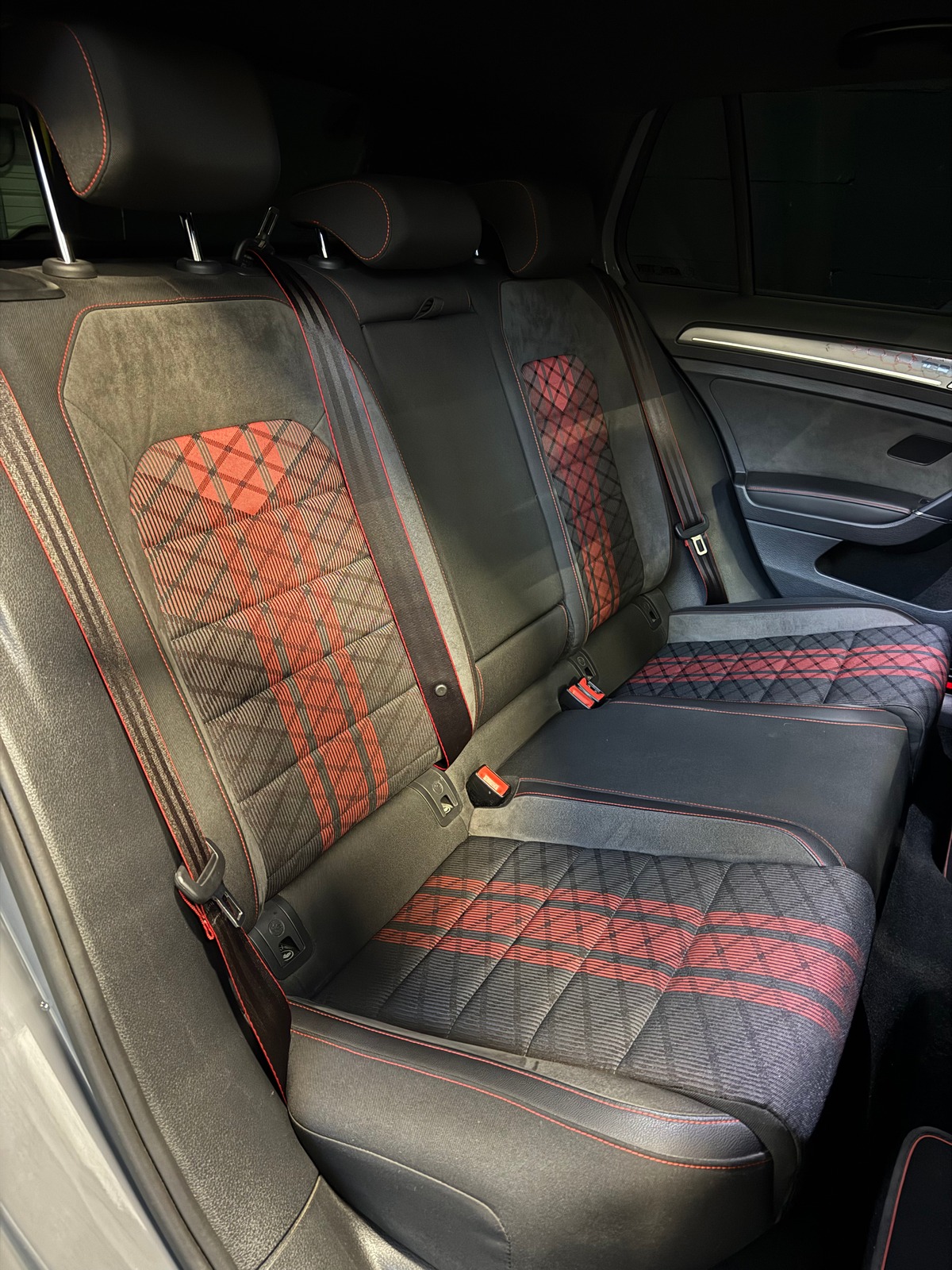 Volkswagen GOLF 7 GTI TCR 2.0 TSI 290CH DSG7 PURE GREY