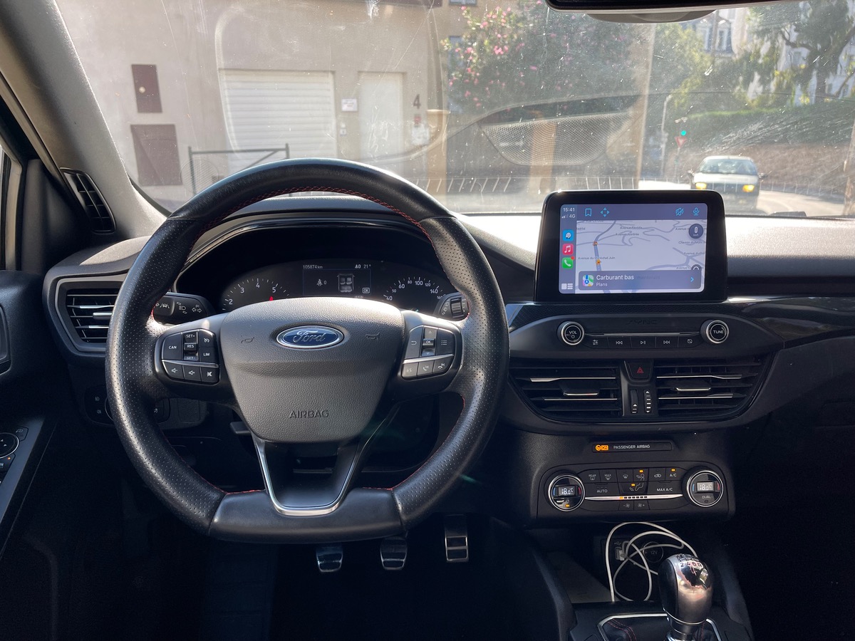 Ford Focus 1.0 SCTI 125 CV / ST LINE / Phase 2 / CarPlay / Caméra / Jantes /