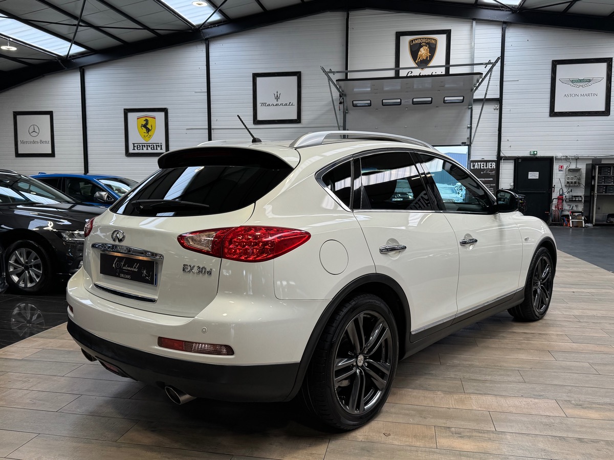 Infiniti EX30D GT PREMIUM V6 AWD AUTO-S7 238CV TO/ATTELAGE/CAM 360°/BOSE ENTRETIEN COMPLET A 