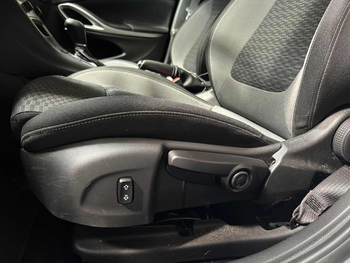Opel Astra Sports Tourer - Vidange Ok - GARANTIE