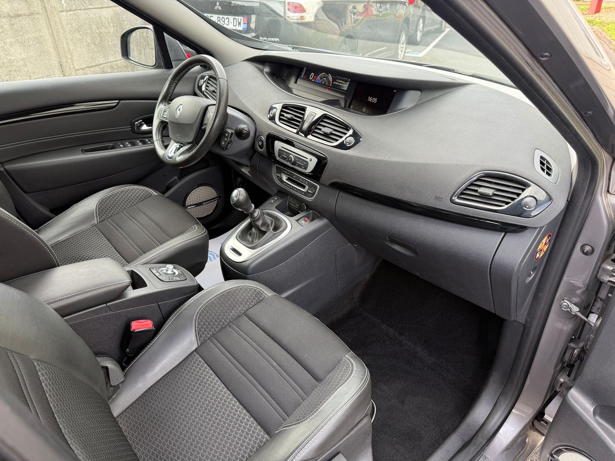 RENAULT Scenic 1.5 DCI 110 CV BOSE ÉDITION 1er main garantie 6 mois