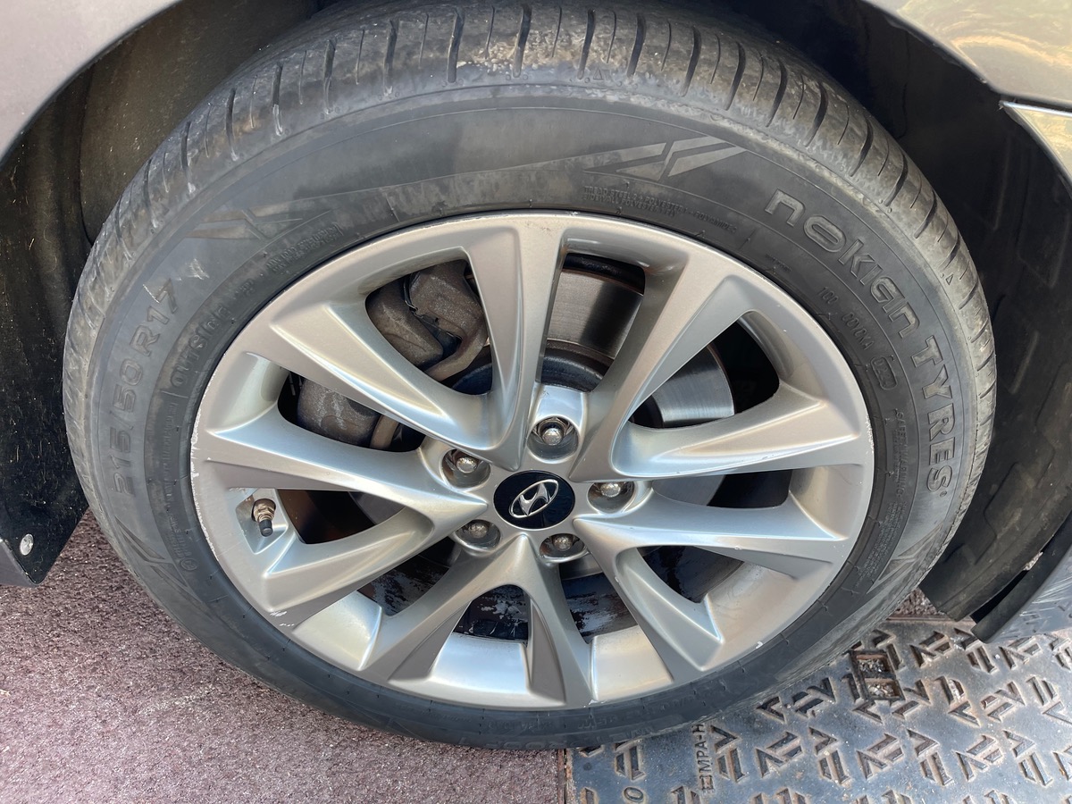 Hyundai i40 SW 1.7 CRDI 136 CV / Toit ouvrant / Barre de Toit / Moteur à Chaine