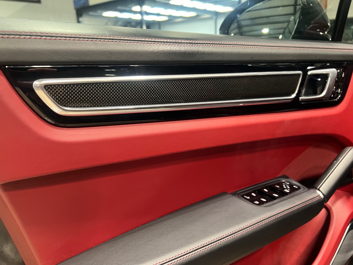 Porsche Cayenne Coupé III E-HYBRID 3.0 V6 462 PDK8 FR Carbone int/ext  - Burmester