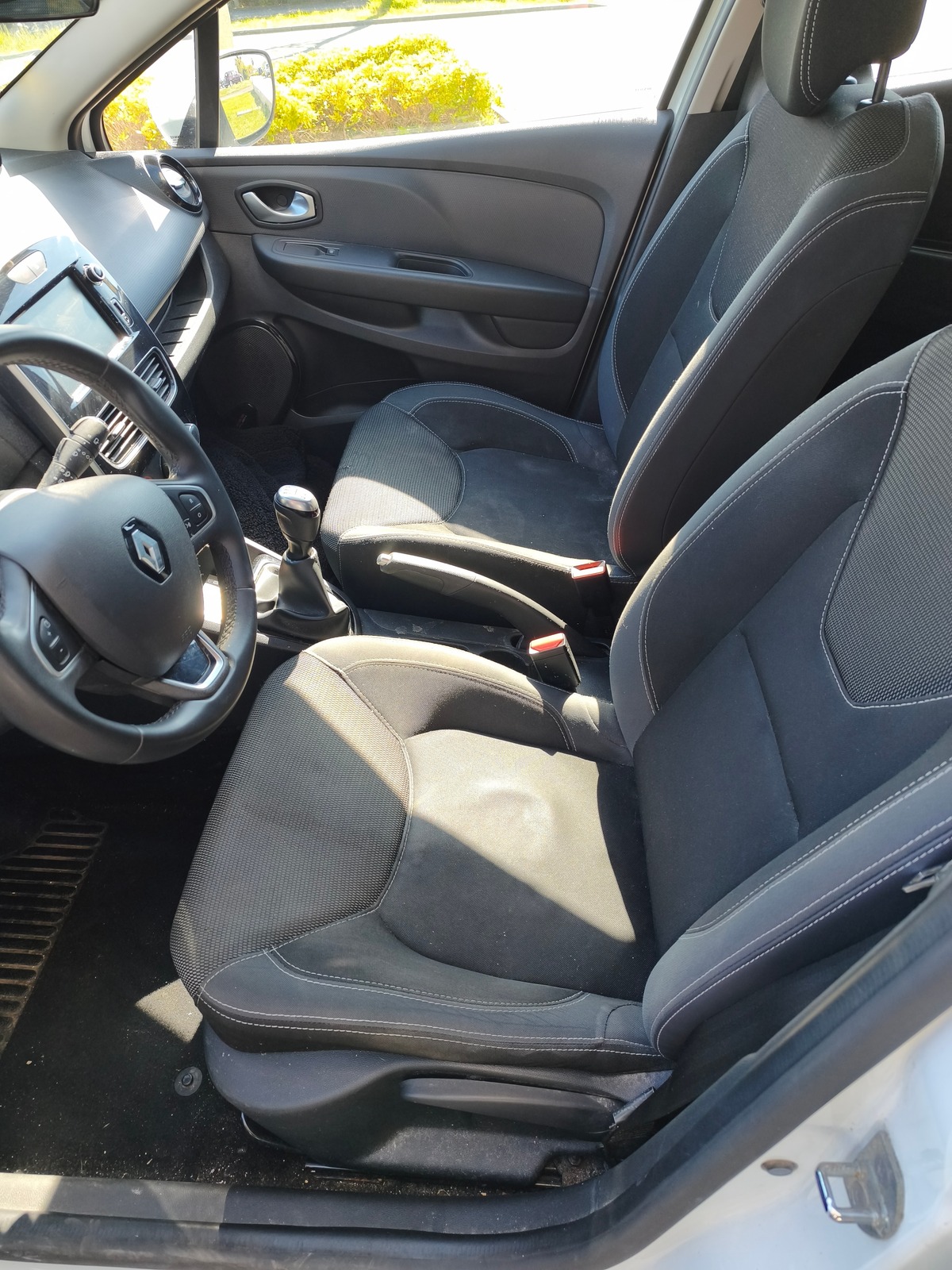 RENAULT Clio IV 1.5 DCI 75 ENERGY - BUSINESS