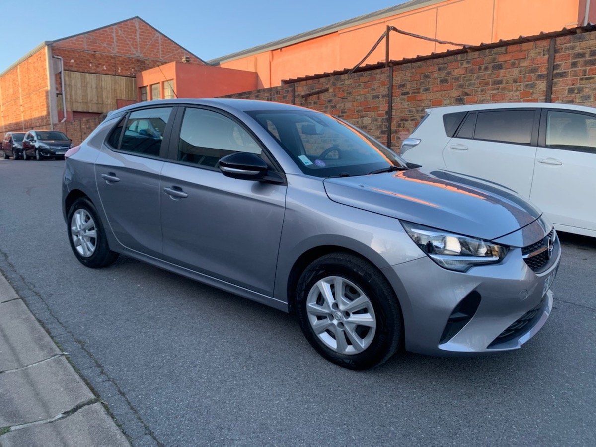 Opel Corsa 1.2 75 CH 1r main 4X sans frais 