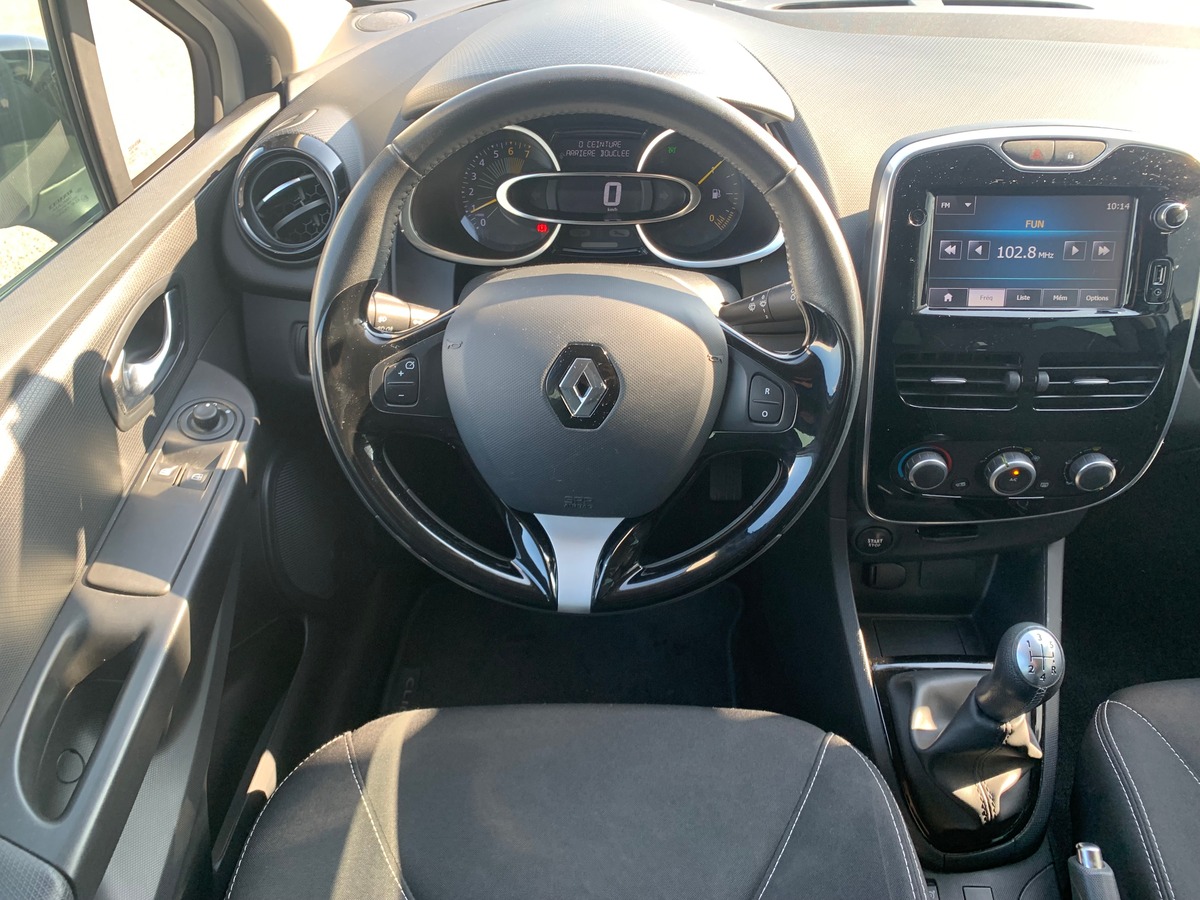 RENAULT Clio IV 75 chevaux | Limited | Caméra de recul | GPS | Bluetooth | Régulateur de vitesse