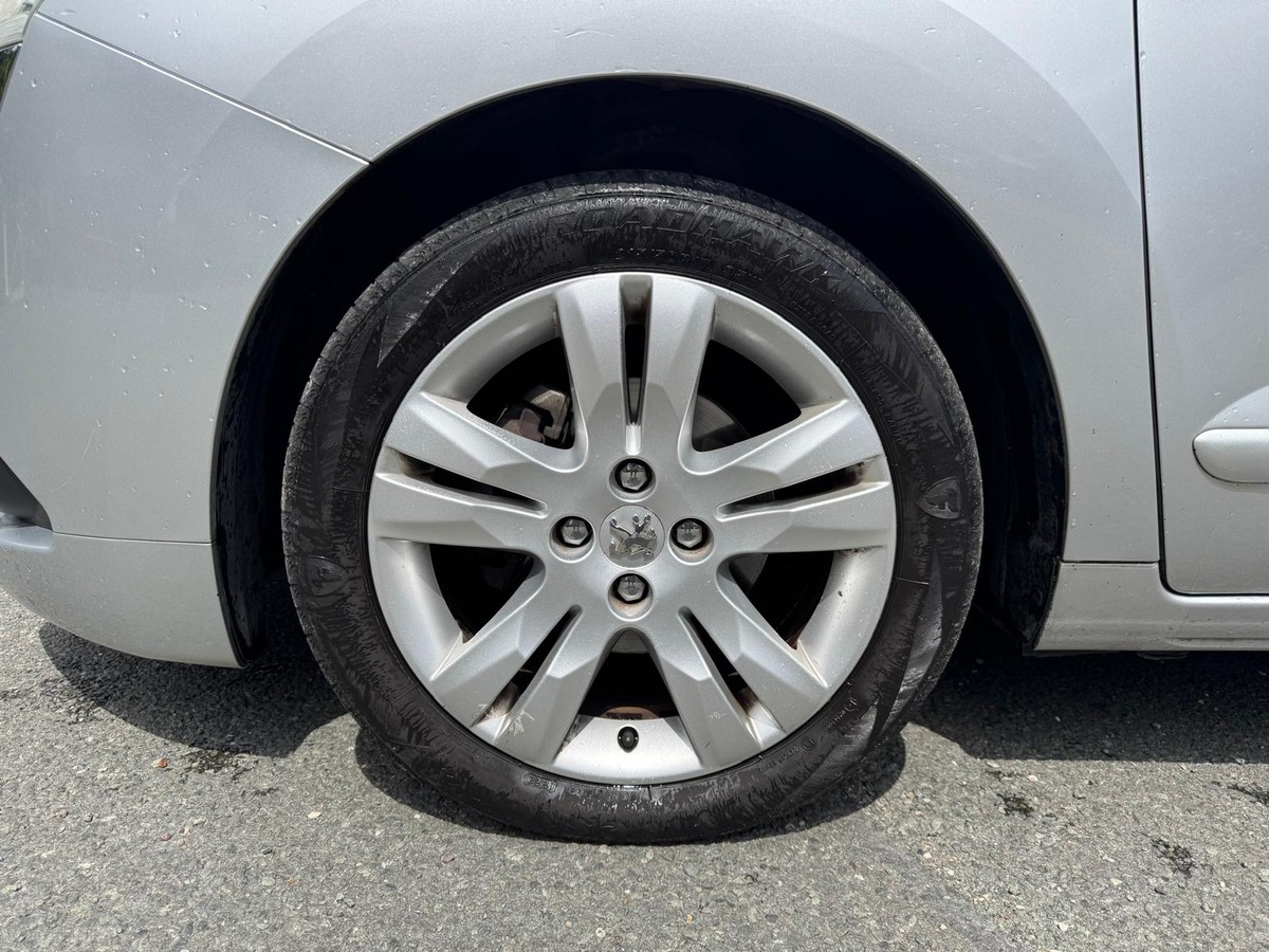 Peugeot 5008 1.6 hdi 110cv 7 places Allure - Garantie