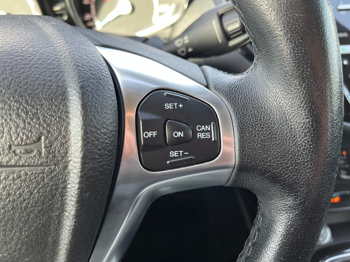 Ford BMAX 1.0 125ch TITANIUM, CAMERA, GPS, SIEGES CHAUFFANT, RADAR AVANT/ARRIERE