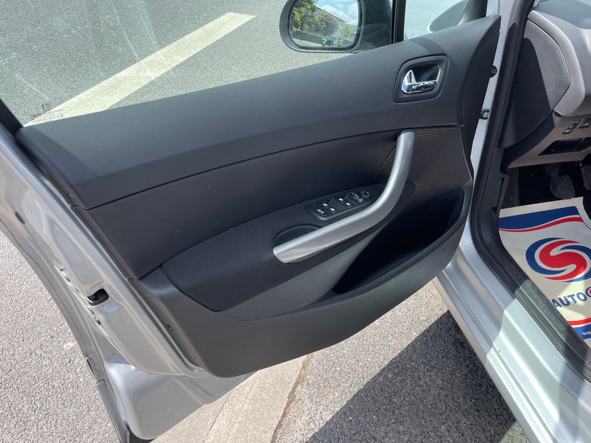 Peugeot 308 1.6 HDI 112 ACTIVE