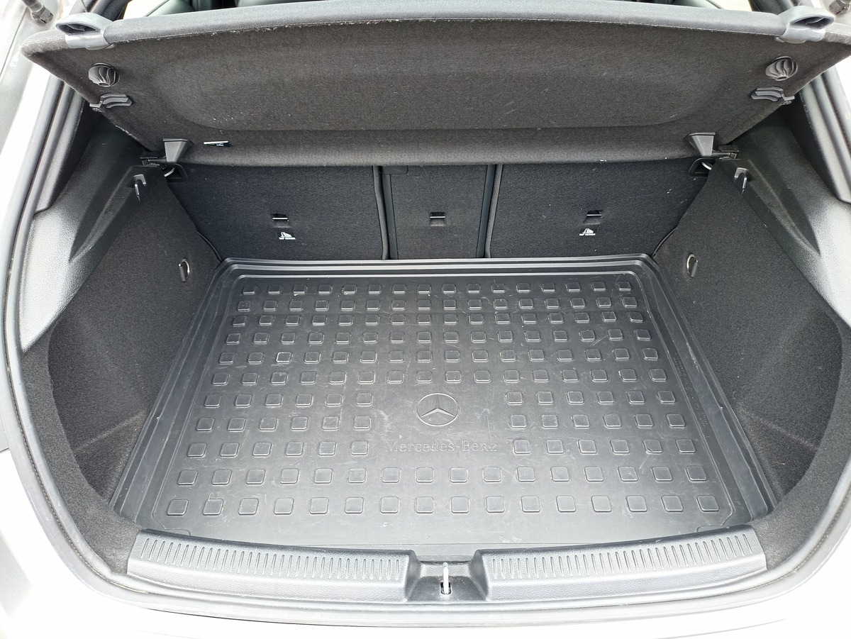 Mercedes-Benz Classe A A180 136 7G-DCT BUSINESS LINE