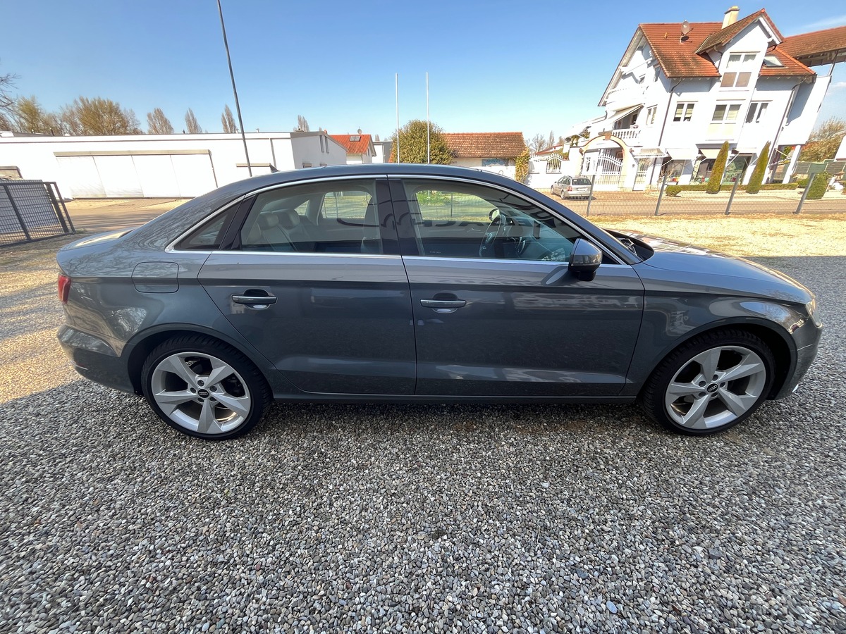 Audi A3 Berline 1.4 TFSI 150ch STRONIC 7 AMBITION LUXE, SUIVI COMPLET AUDI, TOIT OUVRANT, GPS, RADAR