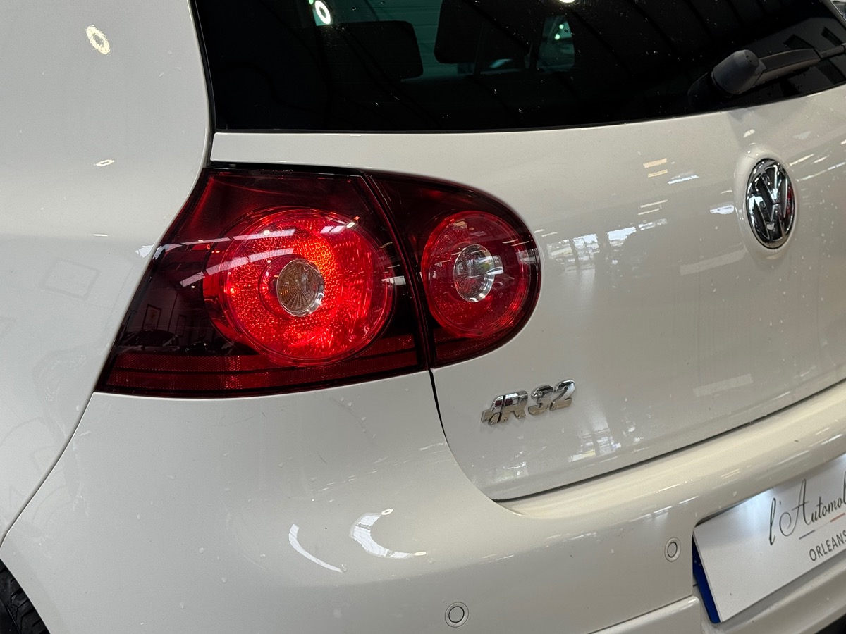 Volkswagen Golf R32 4 MOTION 3.2 V6 250CV DSG TOIT OUVRANT