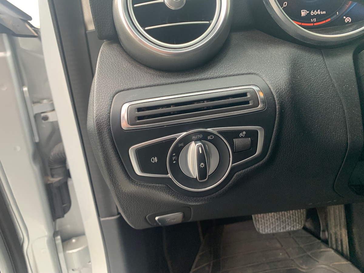 Mercedes-Benz Classe C IV (2) 200 Amg Line | 184 ch |  9G-TRONIC | Caméra recul | Sièges avant sport