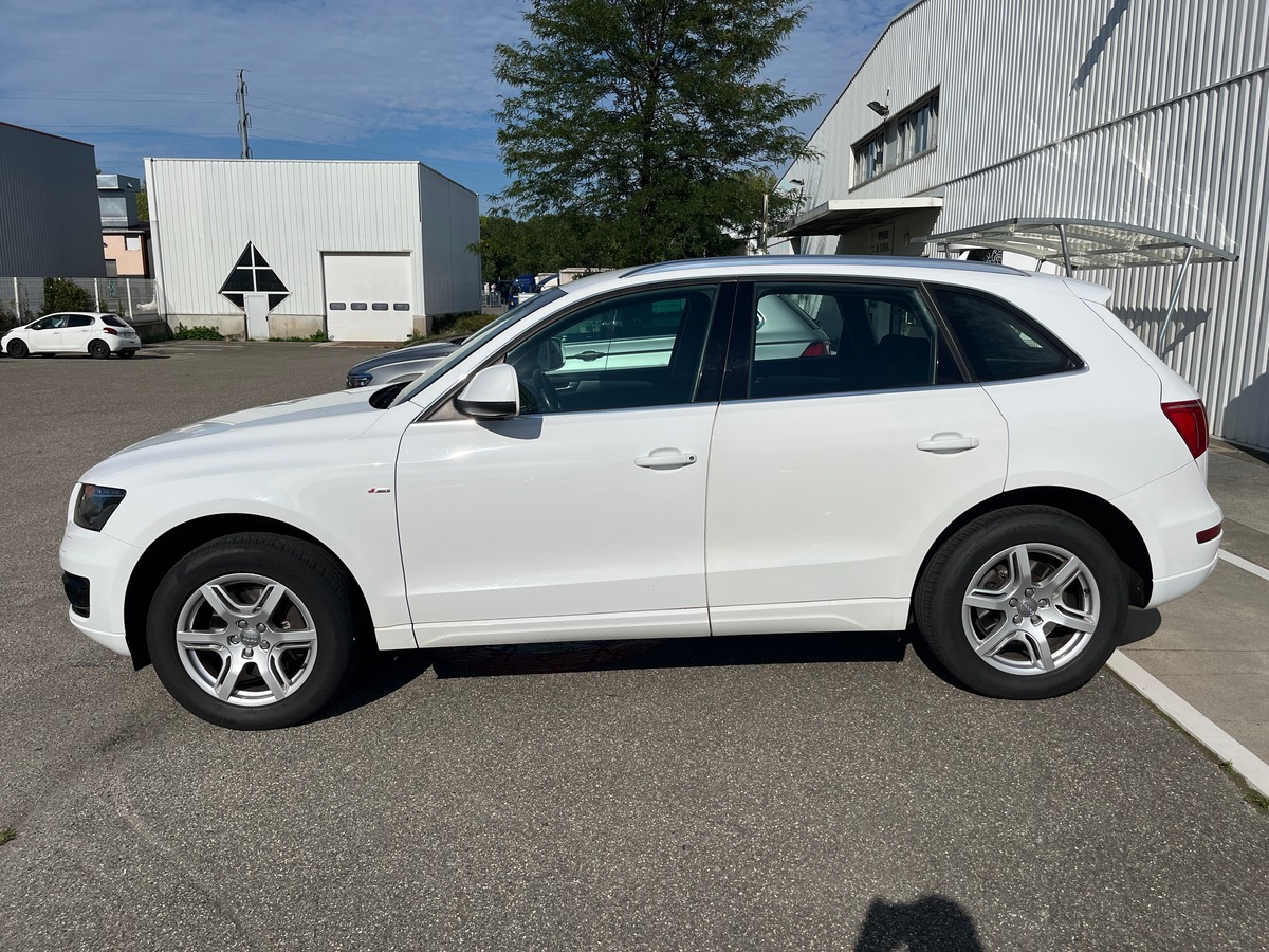 Audi AUDI Q5 V6 3.0 TDI QUATTRO Sline 239ch, ATTELAGE, REGULATEUR, LIMITEUR